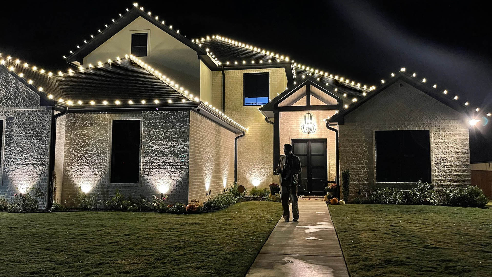 LongviewChristmasLightInstallation WebsitePhoto 15