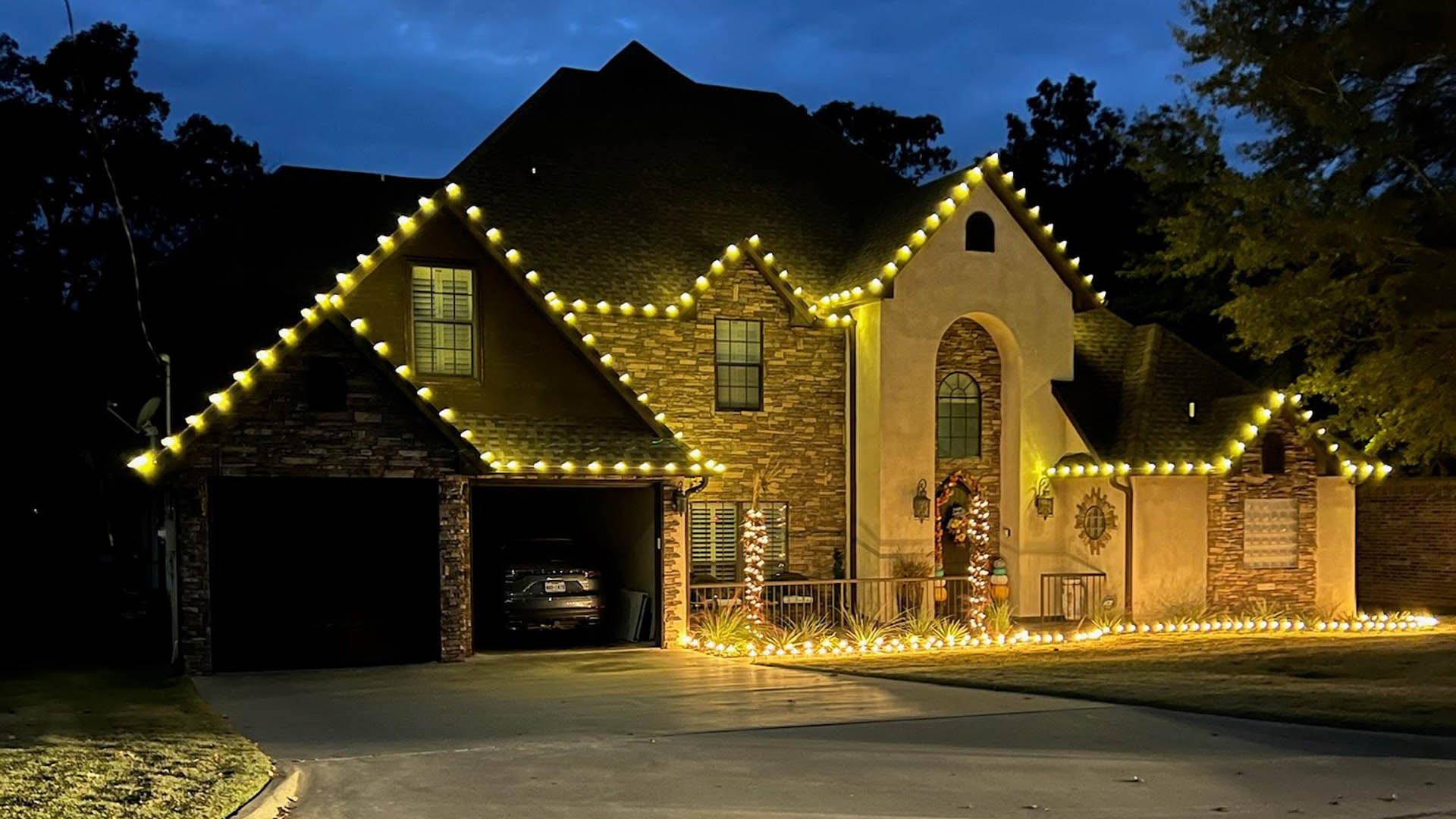 LongviewChristmasLightInstallation WebsitePhoto 35